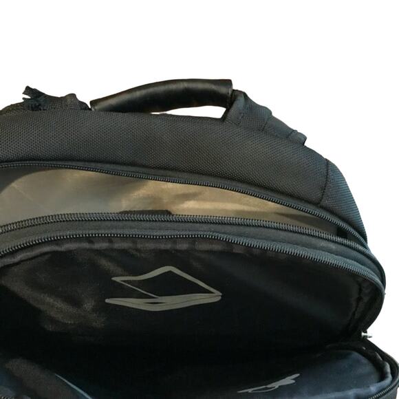 Targus Black Canvas Backpack - Picture 8 of 9